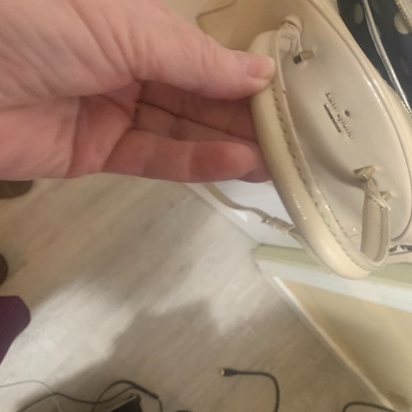 Kate Spade cute satchel with crossbody strap included - Picture 4 of 9